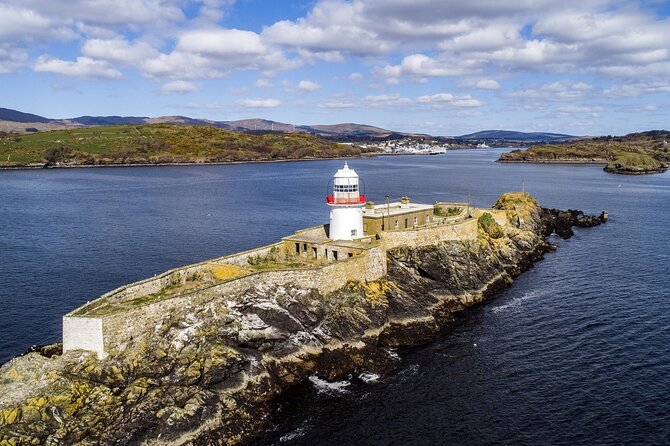 Slieve League cliffs cruise. Donegal. Guided. 1 ¾ hours. - Leaving Killybegs beside two working lighthouses