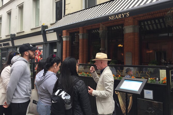 Small Group-Dublin Walking Tours - Temple Bar, Ha’penny Bridge, and the River Liffey