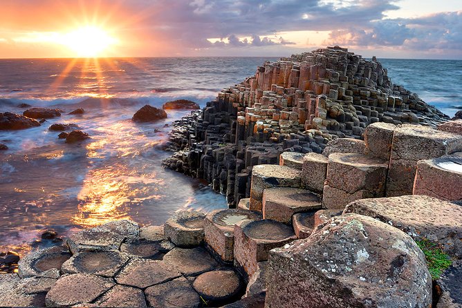 Spanish Belfast And Giants Causeway Tour - Walking across the Giant’s Causeway