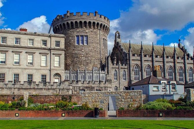 St Patrick's Cathedral, Book of Kells and Dublin Castle Tour - How much walking and time you should expect