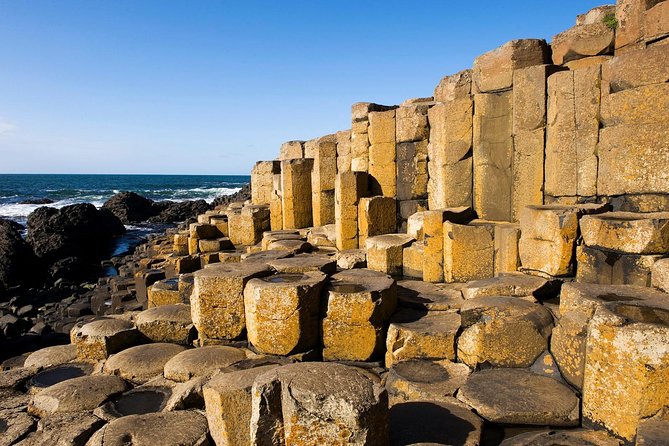 The Giant's Causeway, Dunluce Castel and Belfast - Spanish guide - The Giant’s Causeway in 90 minutes