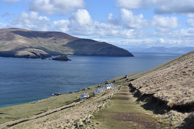 The Great Blasket Island Experience - Premium Tour - Walking the Abandoned Village and Island Trails