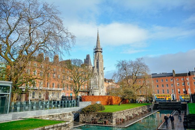 The History of Dublin With Locals: 1916 Easter Rising PRIVATE Tour - Meeting at Custom House Quay and reaching the GPO